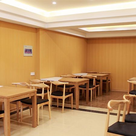 Greentree Inn Yiwu International Trade City Hotel エクステリア 写真