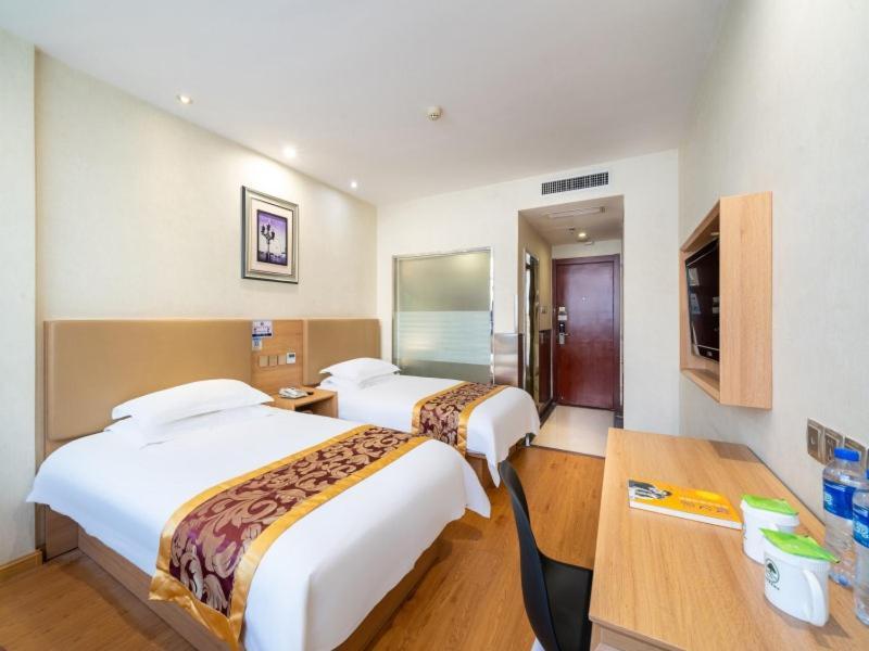 Greentree Inn Yiwu International Trade City Hotel エクステリア 写真